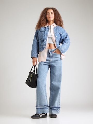 LEVI'S ® Shirt 'ESSENTIAL' in Blauw