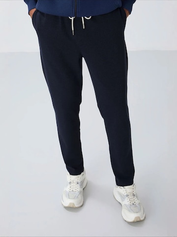 Tommy Life Tapered Workout Pants 'Jogginghose' in Blue
