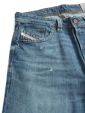 regular Jeans 'MARKEE R68DY' di DIESEL in blu
