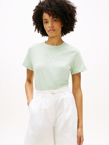 Tricou de la TOMMY HILFIGER pe verde: față