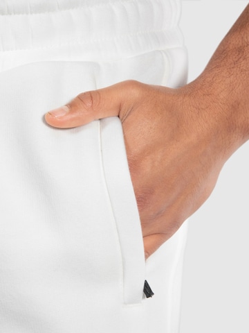 Effilé Pantalon 'Lenny' Smilodox en blanc