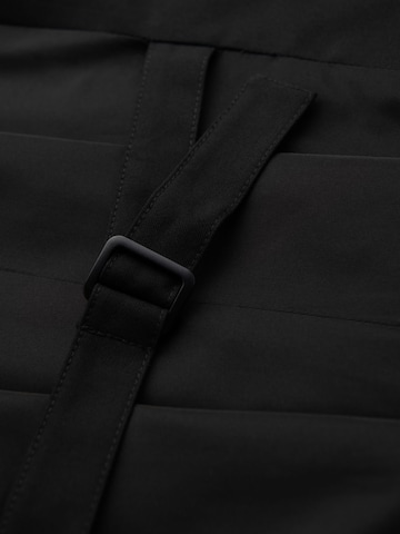 Ombre Vest, värv must