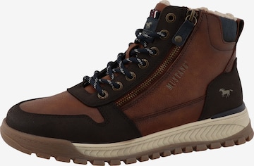 MUSTANG Veterboots in Bruin: voorkant