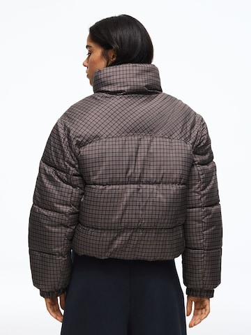 Bershka Winter jacket in Brown: back