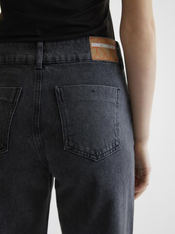 SOMETHINGNEW Wide Leg Jeans 'Rancy' in Grau