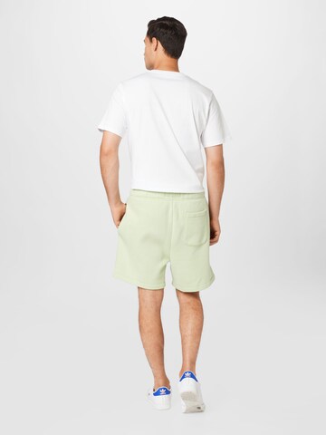 Abercrombie & Fitch Loosefit Shorts 'LAUREL' in Grün