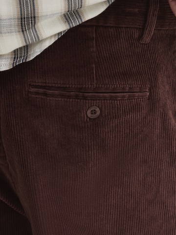 Casual Friday - Loosefit Calças chino 'Amundsen' em castanho
