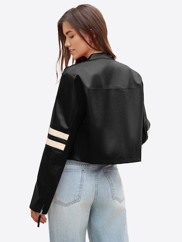 Imily Bela Преходно яке в черно: отзад