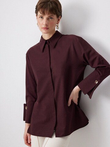 Touché Privé - Camiseta 'Poplin Shirt With Wide Cuff' en rojo