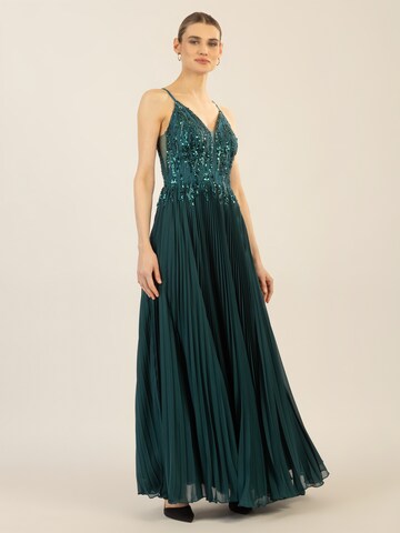 APART Evening Dress in Green: front