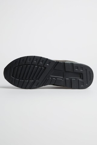 CAMP DAVID Sneakers in Brown