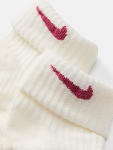 Nike Sportswear - Conjunto en rosa