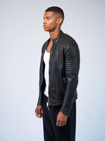 IYITO Tussenjas 'IYKeanu' in Zwart