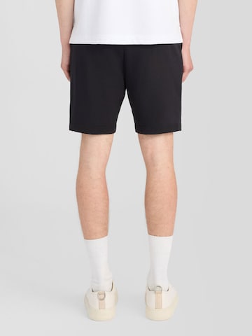Regular Pantalon Lyle & Scott en noir