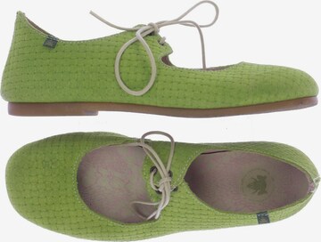 EL NATURALISTA Flats & Loafers in 38 in Green: front