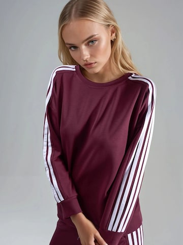 Hiccup Sweat suit in Red