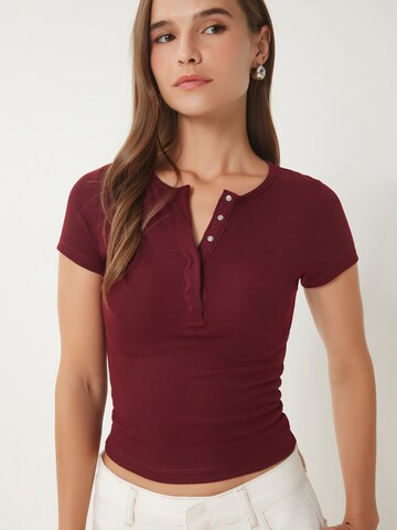 T-shirt Happiness İstanbul en rouge