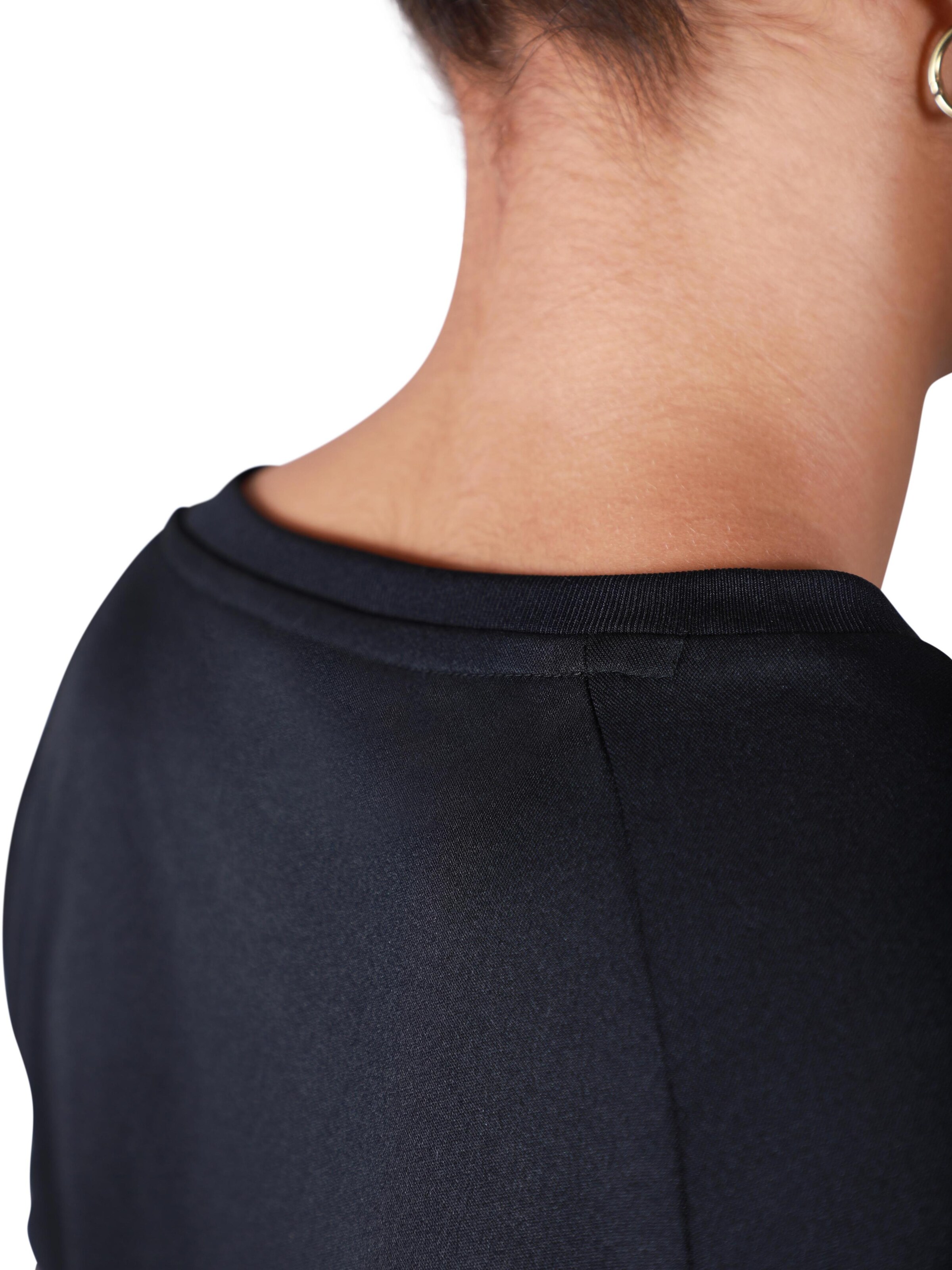 MOROTAI Performance Shirt in Black