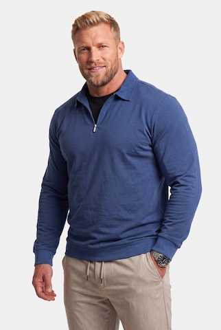 Men Plus Shirt in Blau: Vorderseite