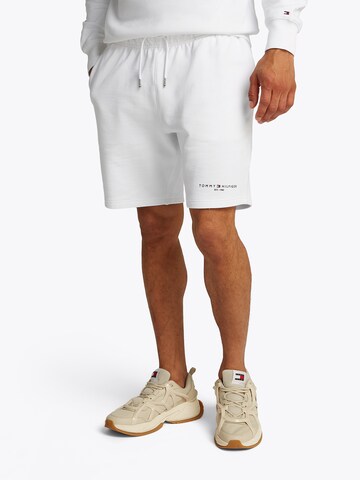 TOMMY HILFIGER Szabványos Nadrág - fehér: elől