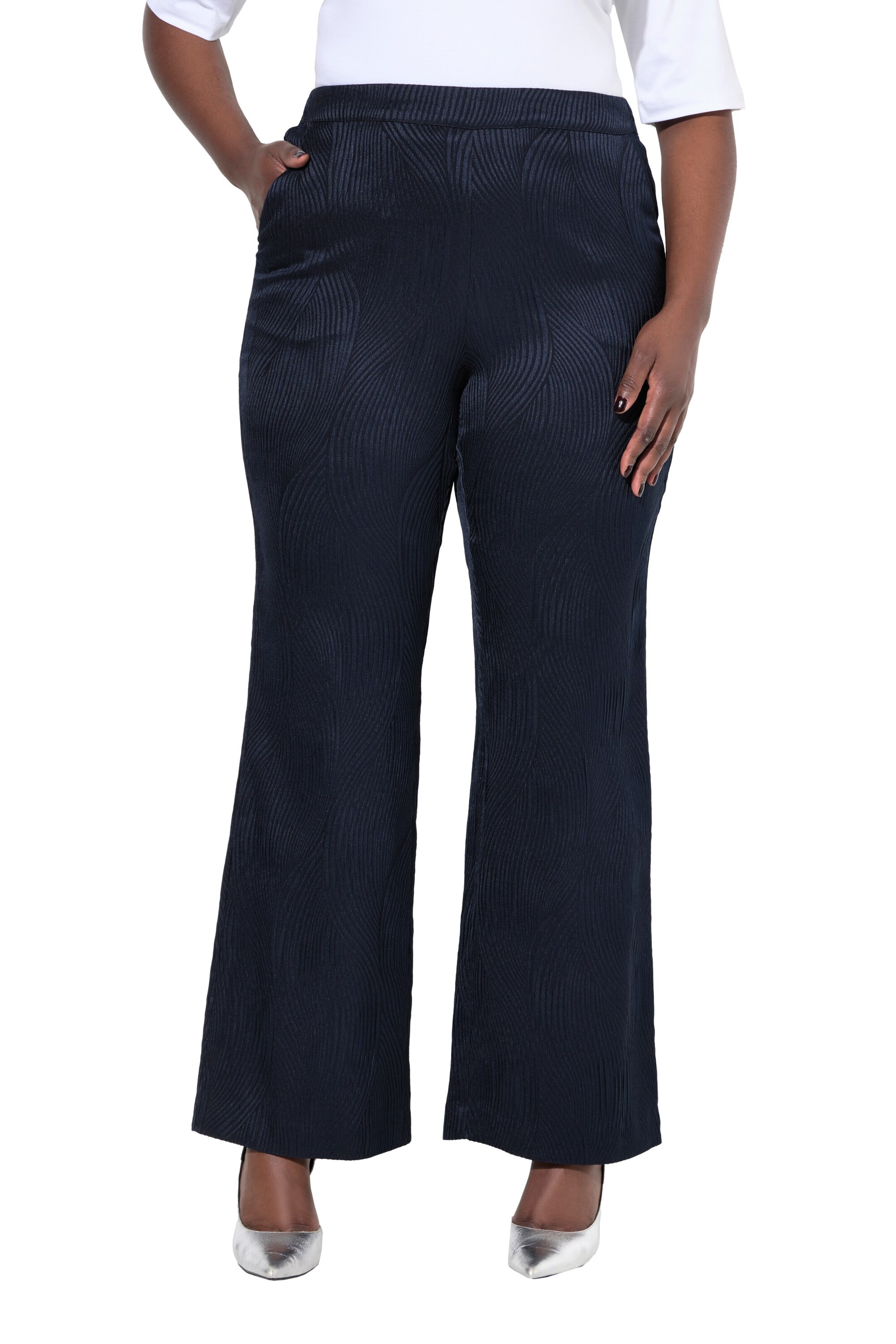 Ulla Popken Flared Hose in Blau: Vorderseite