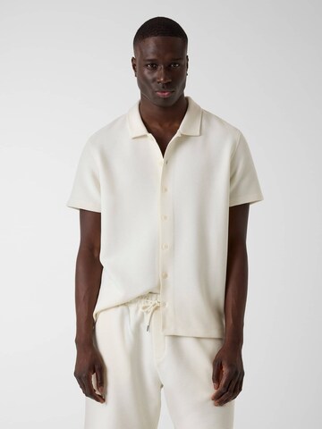 GUESS Comfort Fit Hemd in Beige: Vorderseite