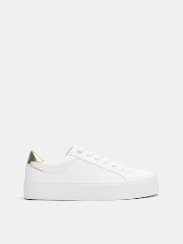 Sneaker bassa di Pull&Bear in bianco