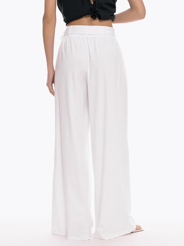 Wide Leg Pantalon 'Connect Me' 4TAILORS en blanc