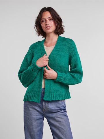 Cardigan 'Carman' PIECES en vert : devant