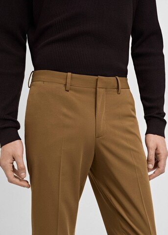 MANGO MAN Slimfit Bügelfaltenhose 'Paris' in Gelb