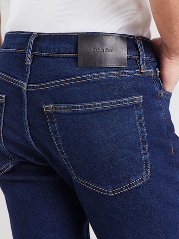 Calvin Klein Слим фит Дънки в синьо