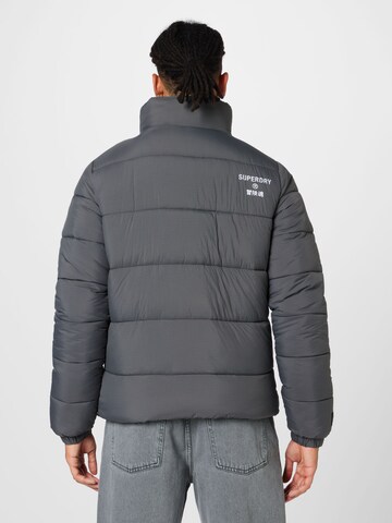 Superdry Übergangsjacke in Grau