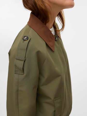 Veste mi-saison 'VMLucia' VERO MODA en vert