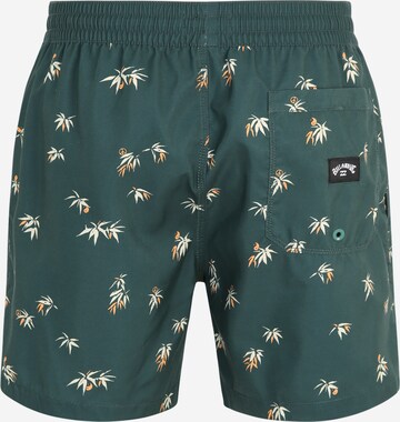 Shorts de bain 'VACAY' BILLABONG en vert