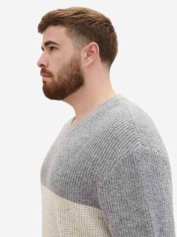 TOM TAILOR Men + Pullover in Grau