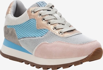 Baskets basses Xti en rose : devant