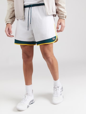UNDER ARMOUR Regular Sportshorts in Weiß: Vorderseite