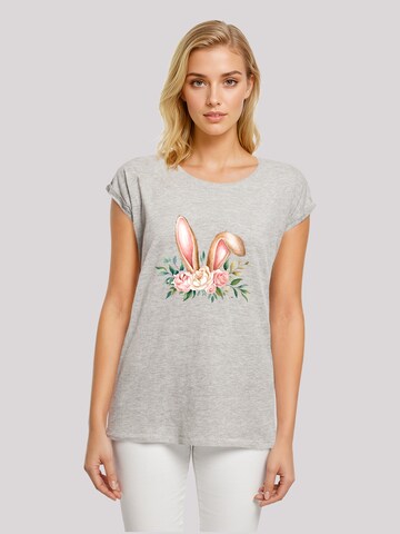 F4NT4STIC Shirt 'Blumen Osterhasen Ohren Dekor' in Grijs: voorkant