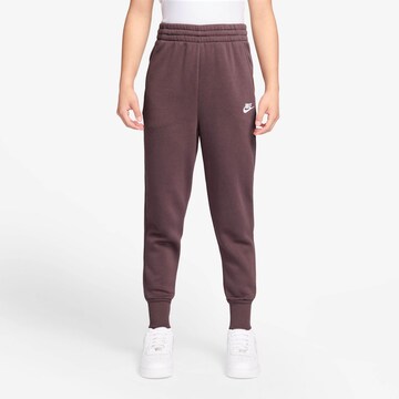 Nike Sportswear Tapered Pants 'Club' in Brown: front