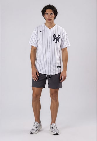 NIKE Shirt in Weiß