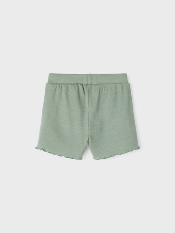 Regular Pantaloni 'Tara' de la NAME IT pe verde