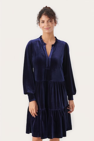 Robe-chemise 'Viggase' Part Two en bleu : devant