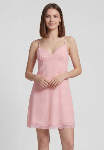 MYMO Dress in Pink: front