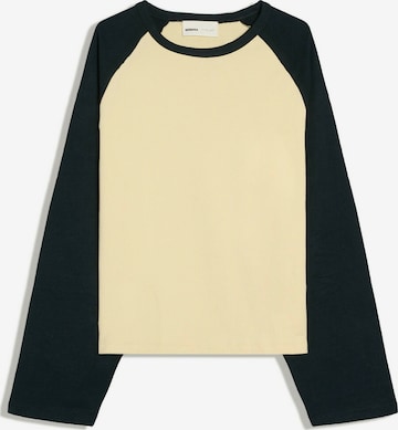 Bershka Shirt in Geel: voorkant
