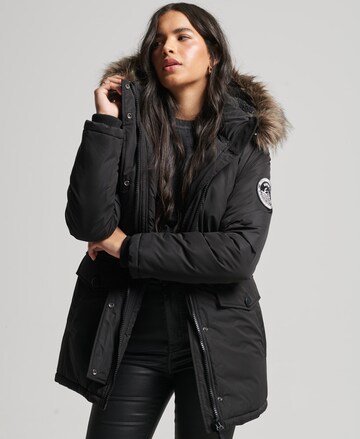 Superdry Winterparka 'Ashley Everest' in Zwart: voorkant