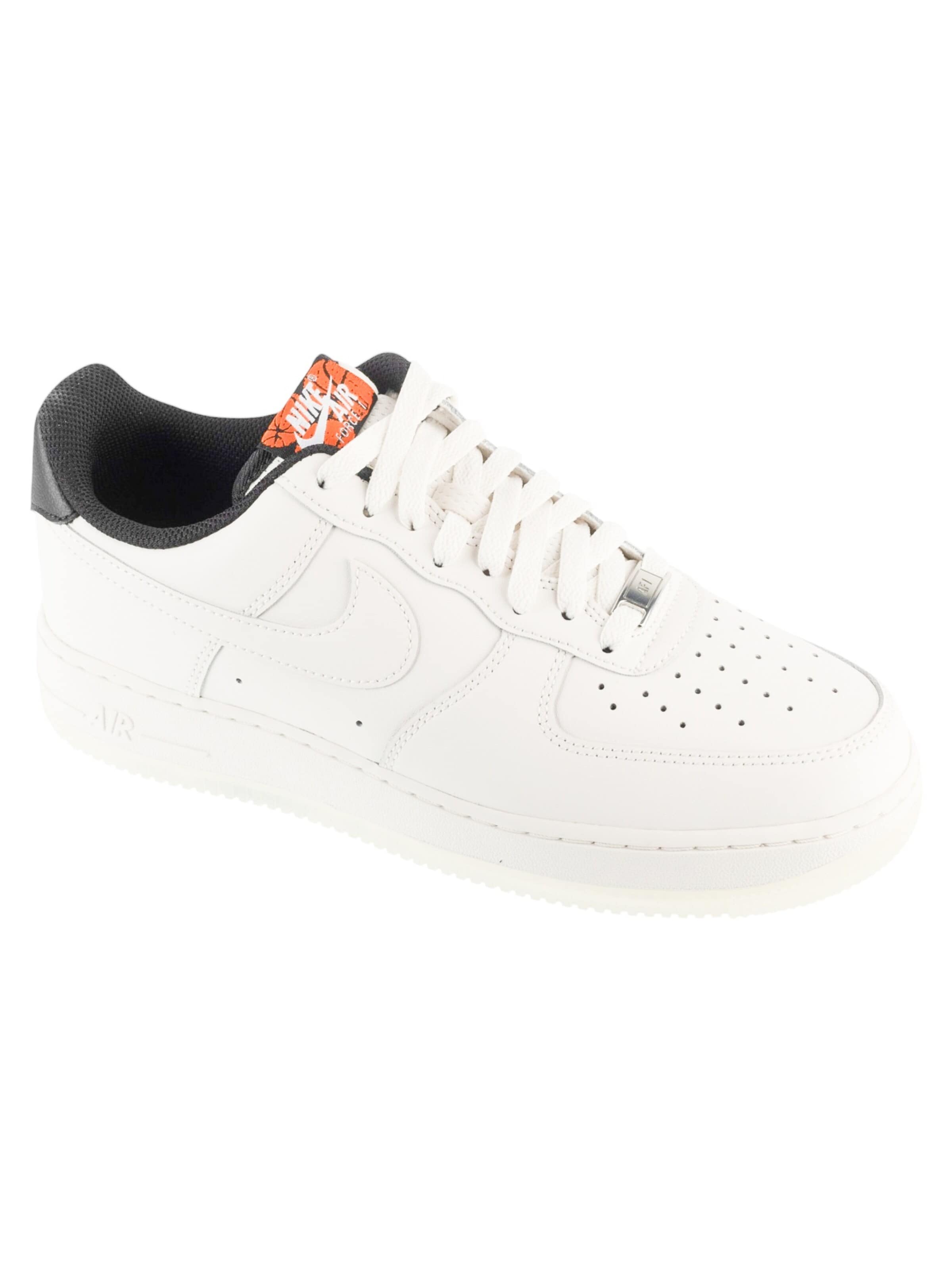 NIKE Sneakers 'Air Force 1 07' in White: front