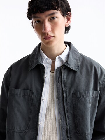 Pull&Bear Prechodná bunda - Modrá