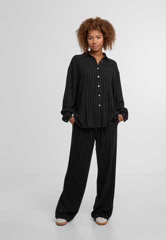 Urban Classics Regular Broek in Zwart