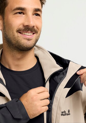 JACK WOLFSKIN Performance Jacket in Beige