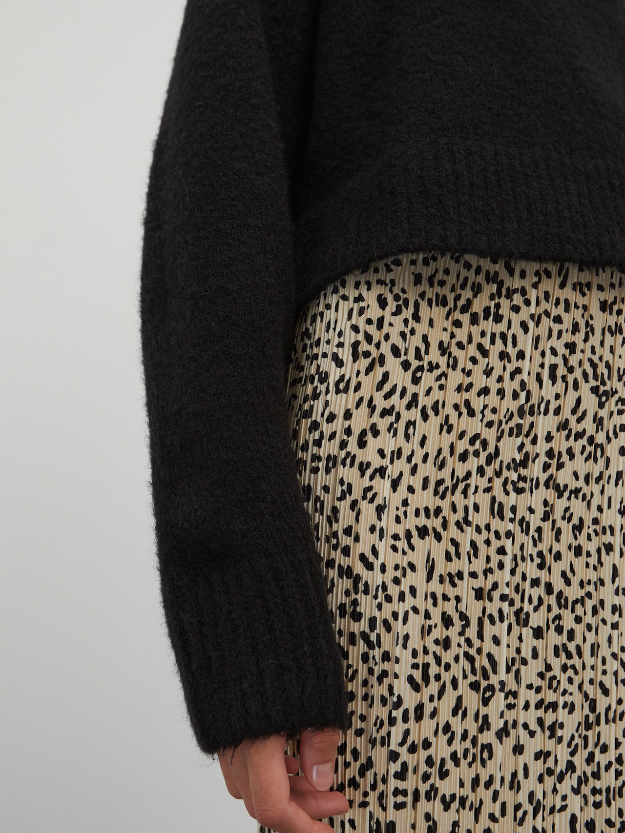 EDITED Produkte Pullover 'Regine' schwarz